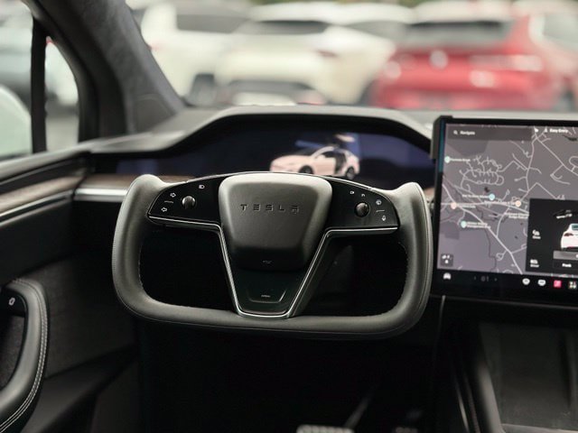 Used 2022 Tesla Model X AWD/4WD image 18