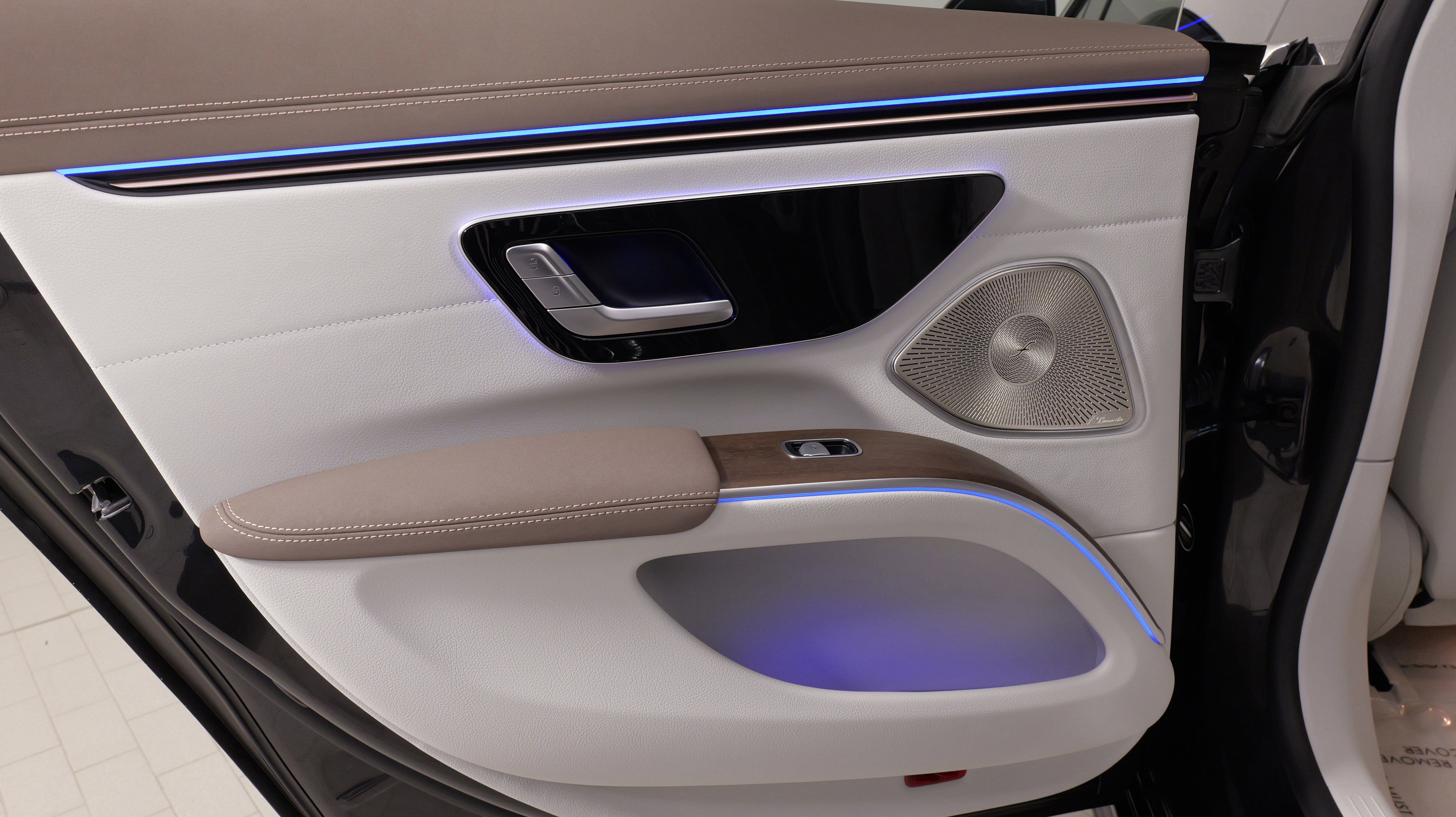 Used 2023 Mercedes-Benz EQS 580 4MATIC Sedan image 35