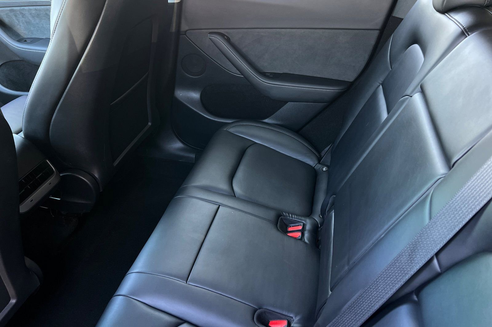 Used 2023 Tesla Model Y Performance AWD/4WD image 13