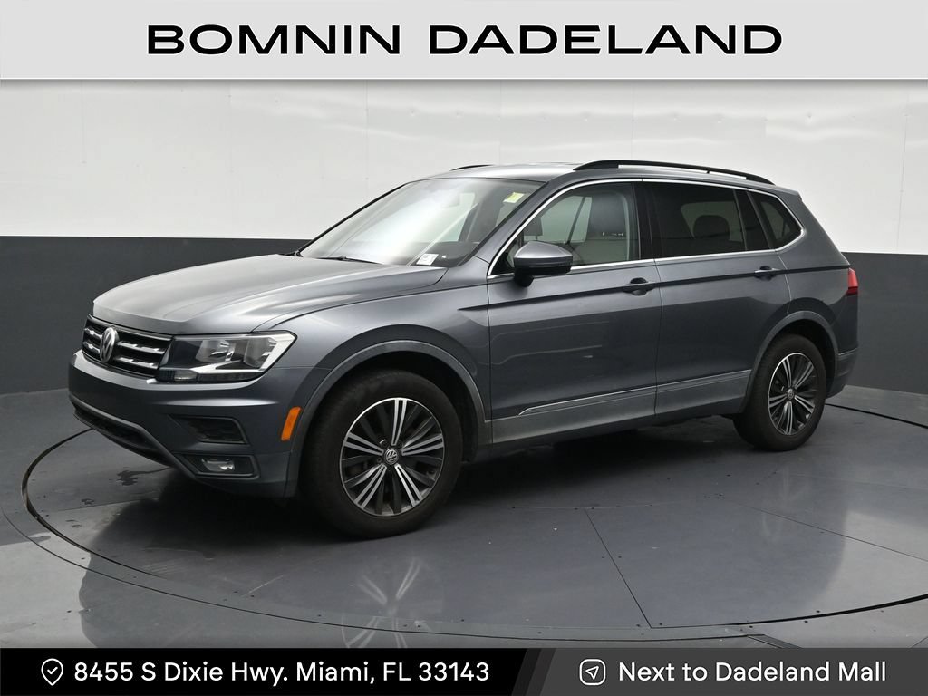 Used 2018 Volkswagen Tiguan SE w/ 18" Alloy Wheels Package FWD image 1