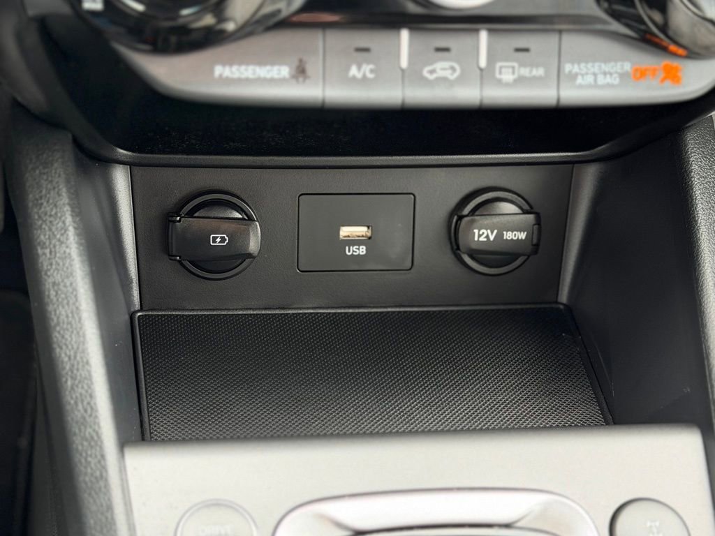 Used 2023 Hyundai Kona SEL image 16