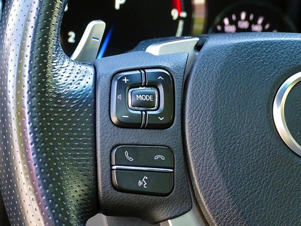 Used 2017 Lexus GS F w/ Preferred Accessory Package RWD image 28