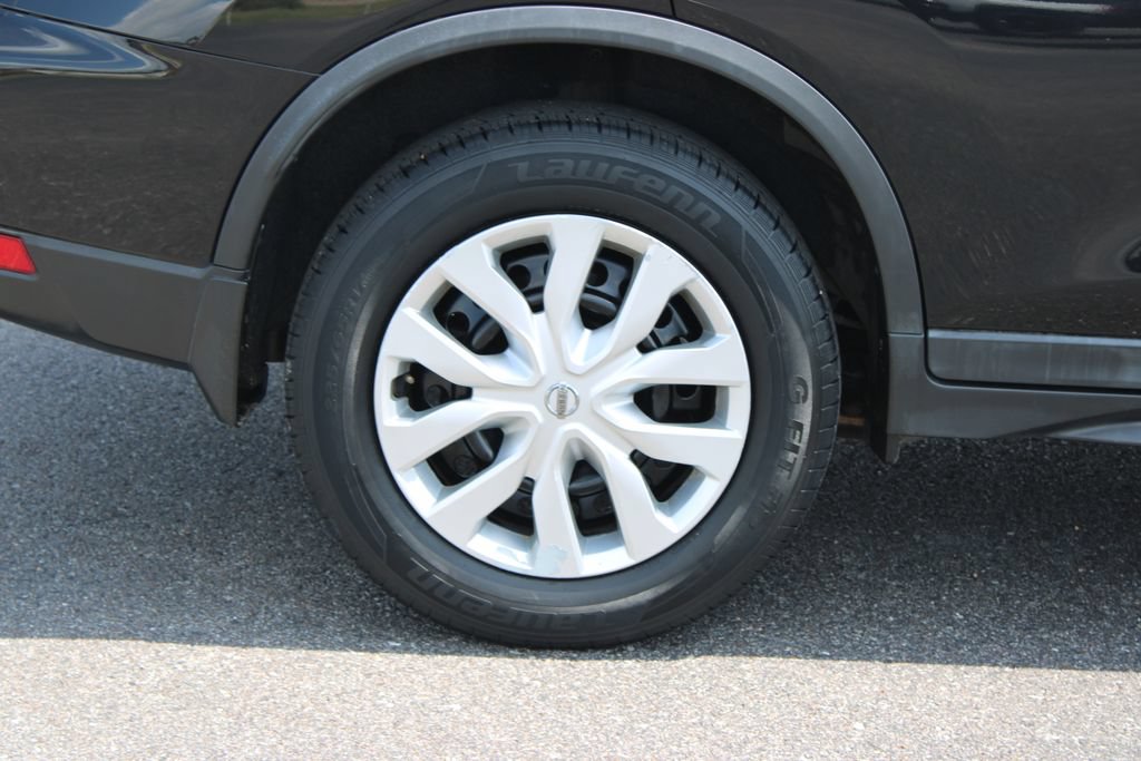 Used 2017 Nissan Rogue S FWD image 13