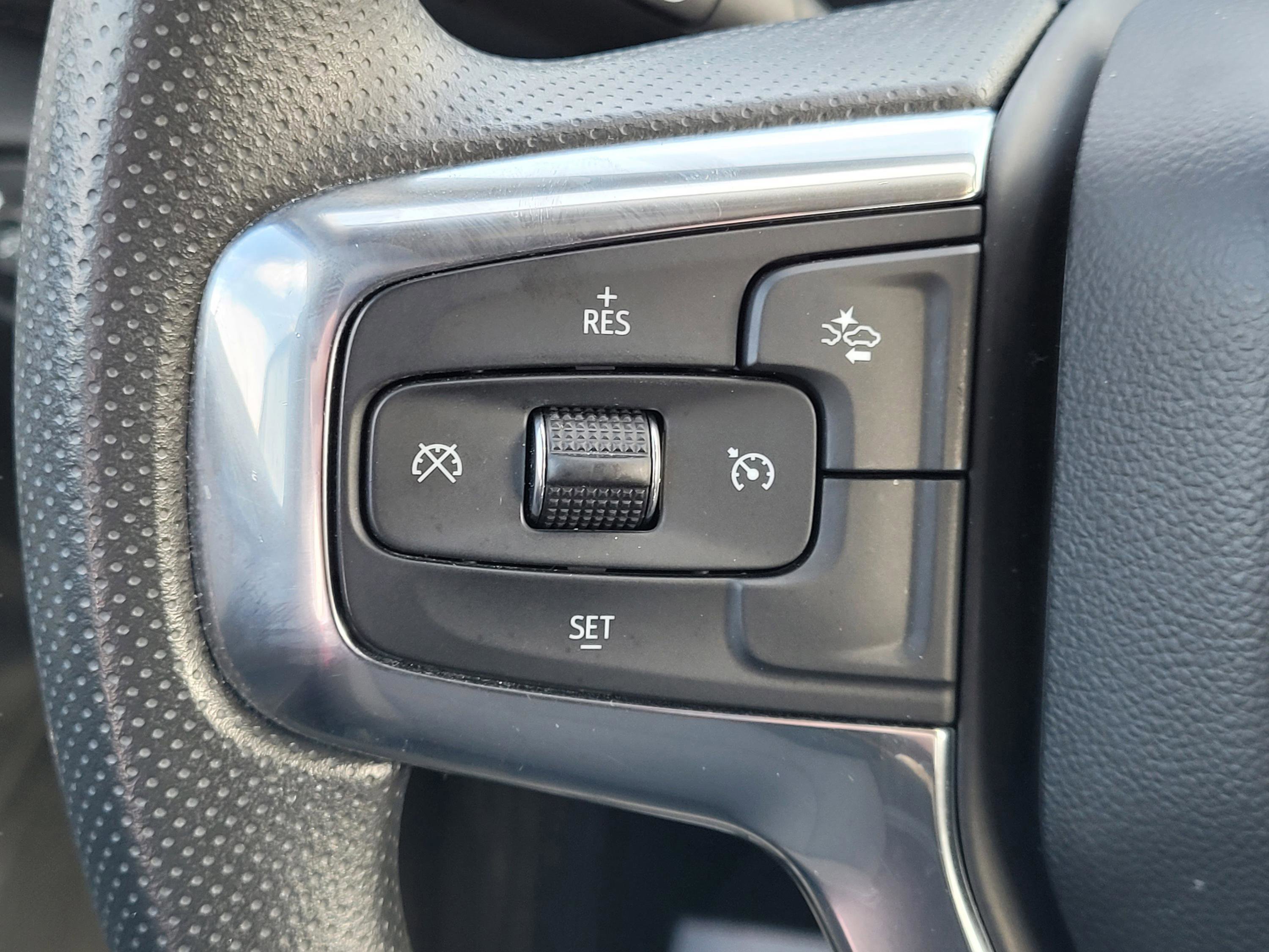 Used 2023 Chevrolet Blazer LT image 14