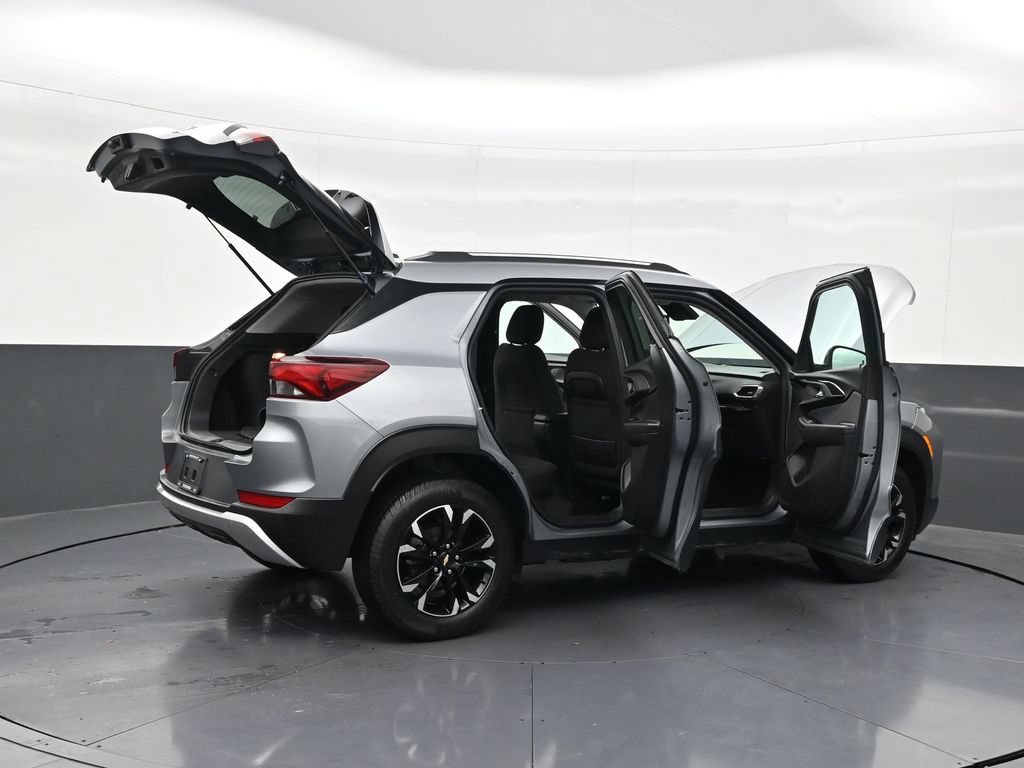 Used 2023 Chevrolet TrailBlazer LT FWD image 36