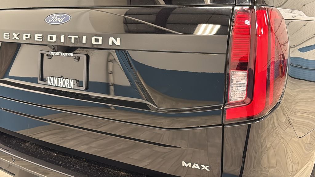 Used 2025 Ford Expedition Max Active AWD/4WD image 43
