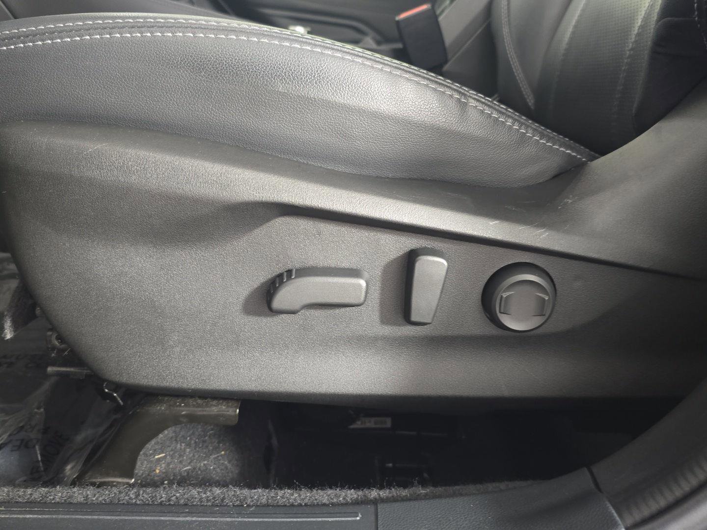 Used 2022 Subaru Forester Touring AWD/4WD image 4