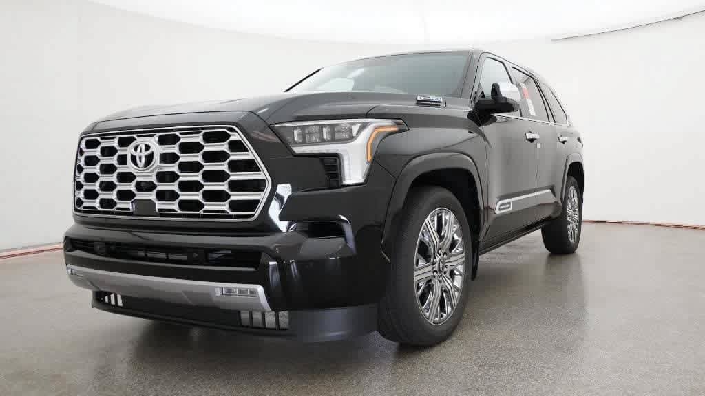 Used 2026 Toyota Sequoia Capstone AWD/4WD image 31