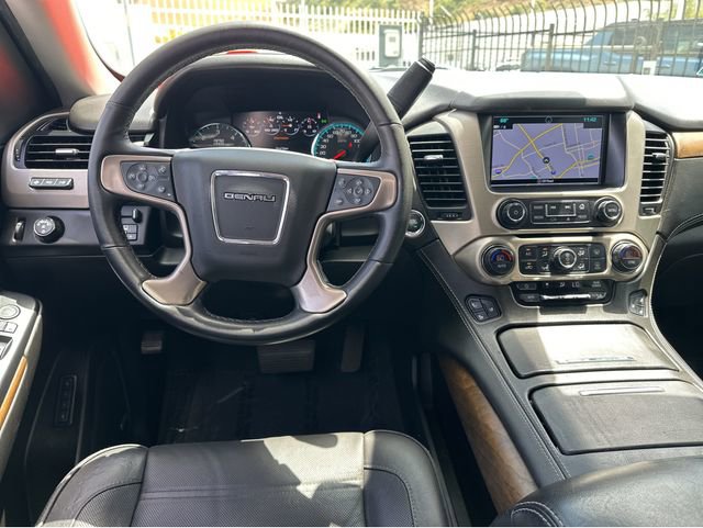 Used 2020 GMC Yukon XL Denali RWD image 5