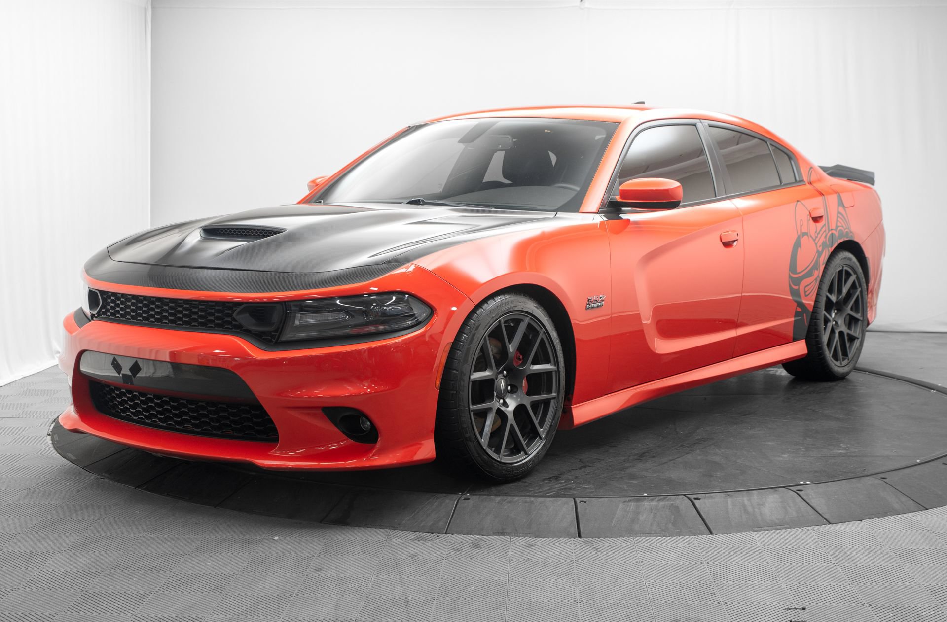 Used 2017 Dodge Charger R/T Scat Pack w/ Beats Audio Group RWD image 7