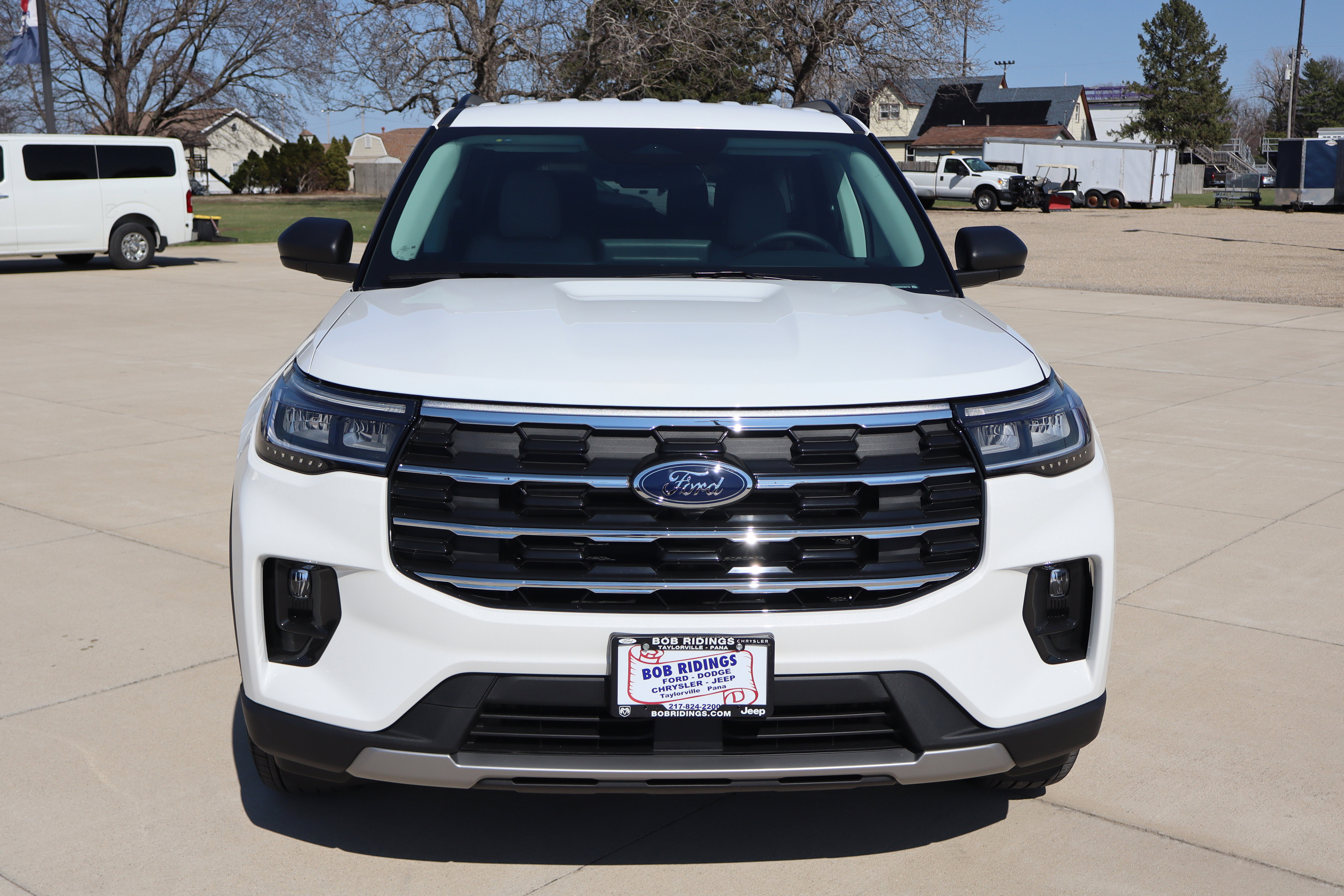 New 2026 Ford Explorer Active w/ Active Comfort Package AWD/4WD image 2