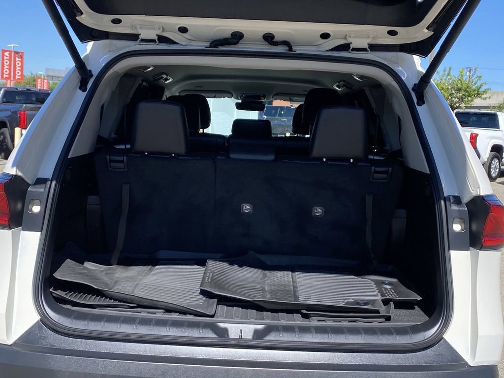 Certified 2024 Toyota Grand Highlander XLE image 20