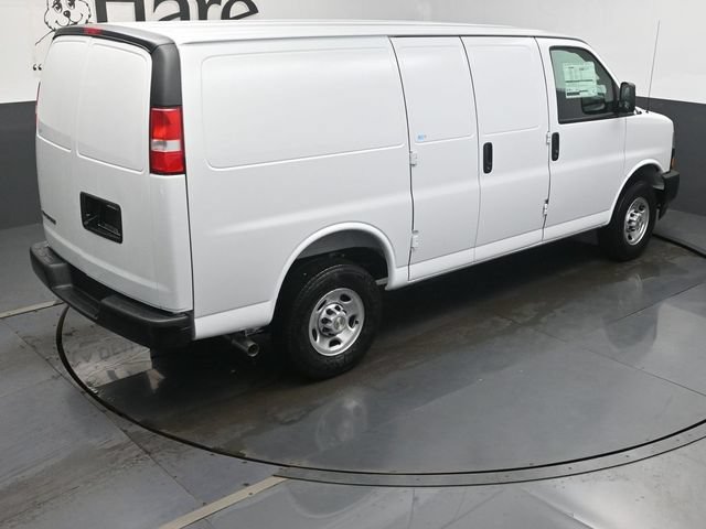 New 2026 Chevrolet Express 2500 w/ Driver Convenience Package RWD image 18