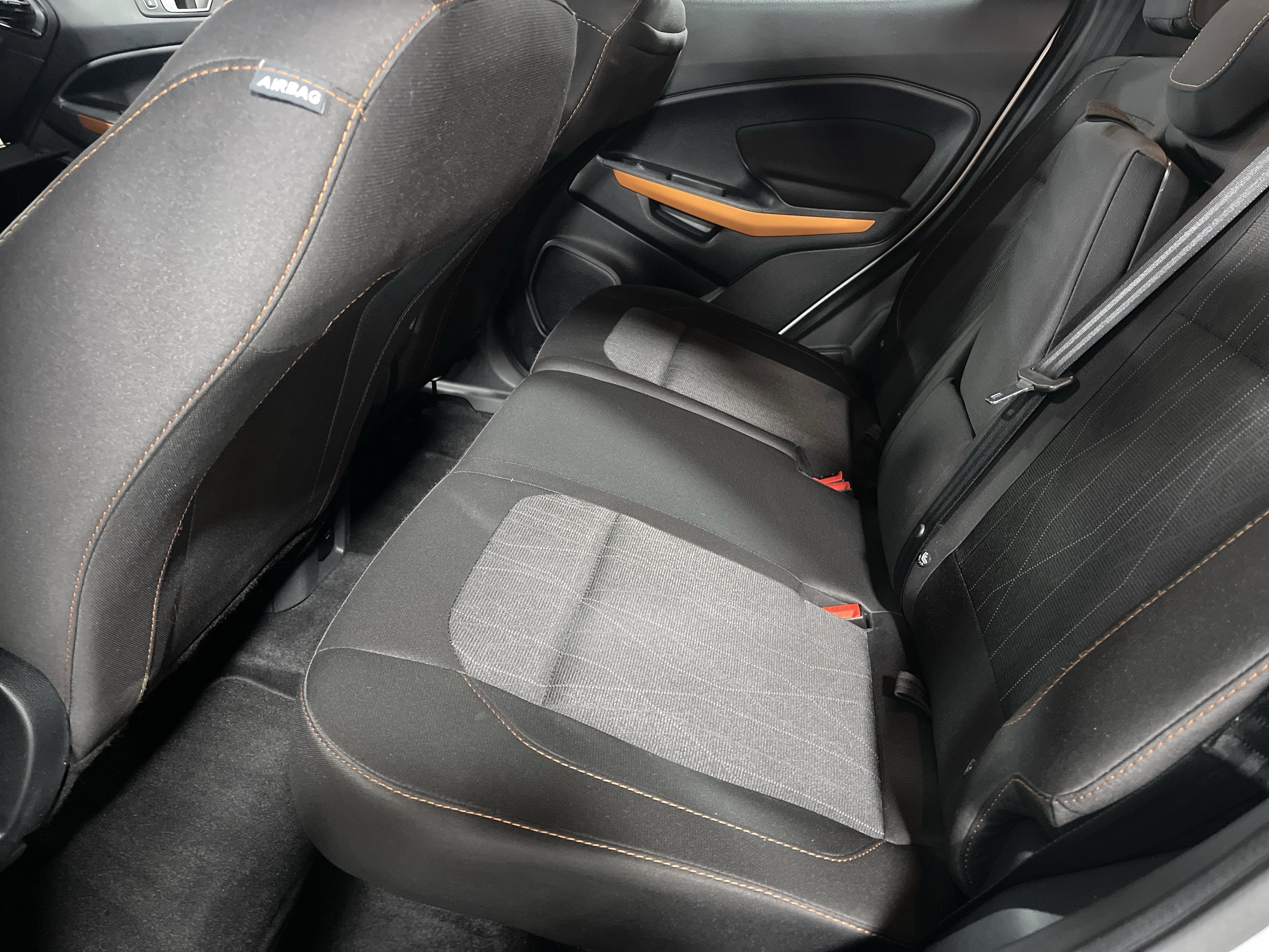 Used 2022 Ford EcoSport SE w/ SE Convenience Package image 12