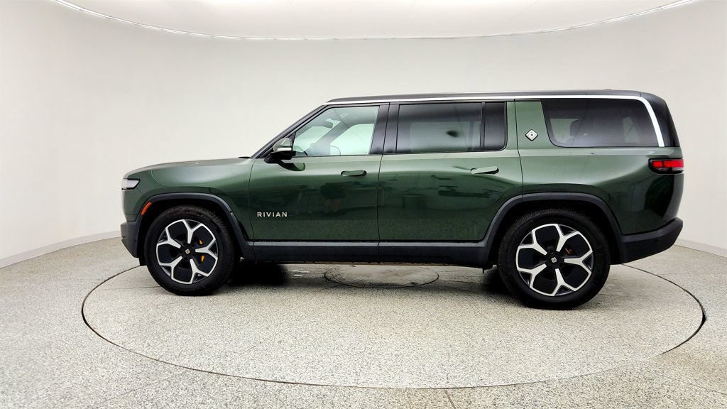 Used 2024 Rivian R1S Adventure AWD/4WD image 8