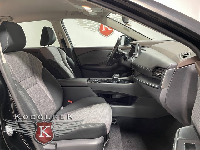 Used 2021 Nissan Rogue S image 22