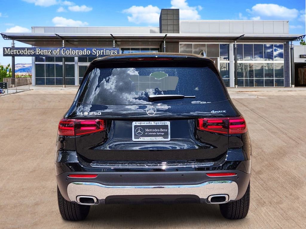 Used 2025 Mercedes-Benz GLB 250 GLB 250 image 6
