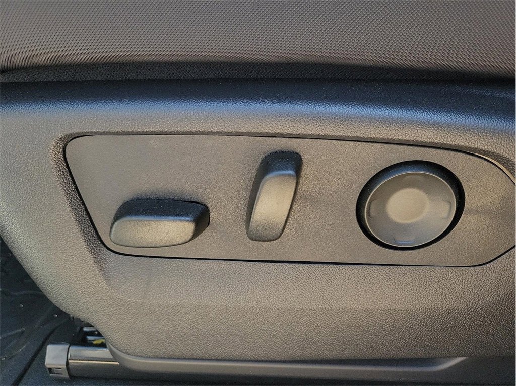 New 2025 GMC Hummer EV 2X image 12