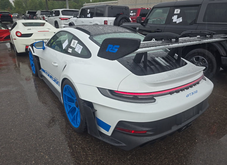Used 2025 Porsche 911 GT3 RS w/ Weissach Package RWD image 3