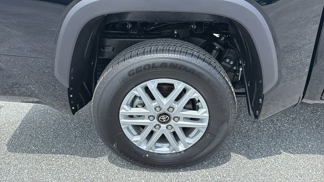 Used 2025 Toyota Tundra SR5 w/ SR5 Premium Package image 10