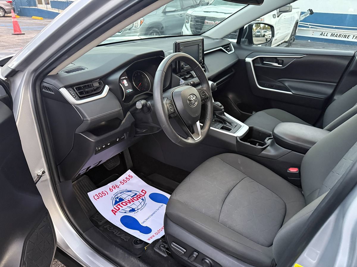 Used 2022 Toyota RAV4 XLE w/ Convenience Package AWD/4WD image 10