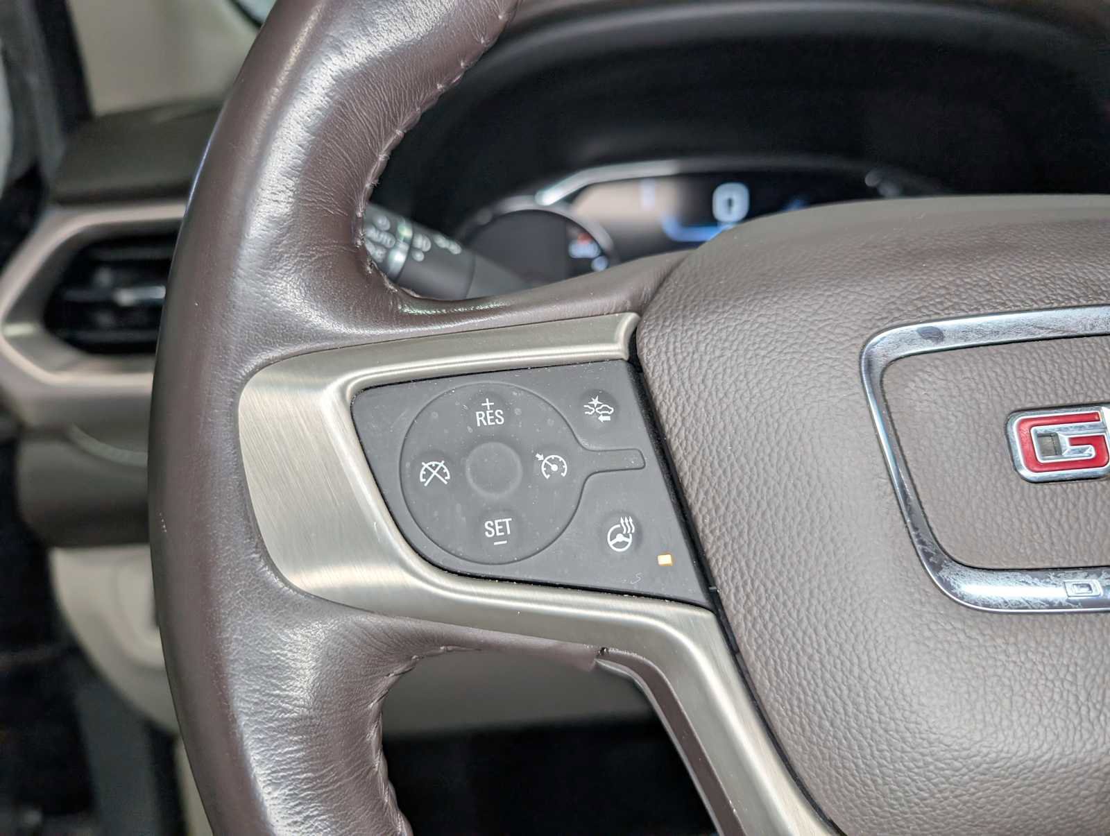 Used 2019 GMC Acadia Denali w/ Technology Package image 38