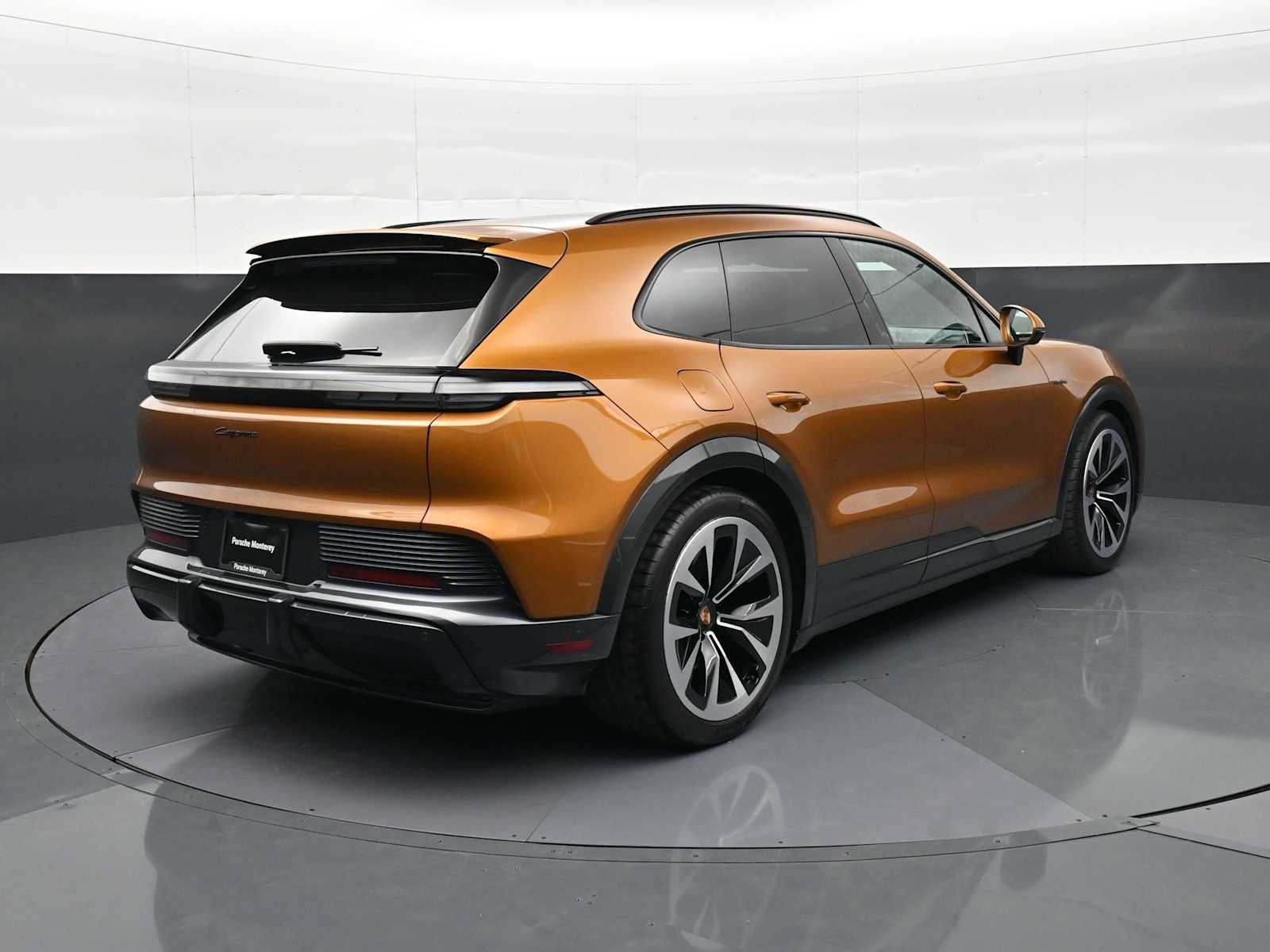 New 2026 Porsche Cayenne Electric AWD/4WD image 34