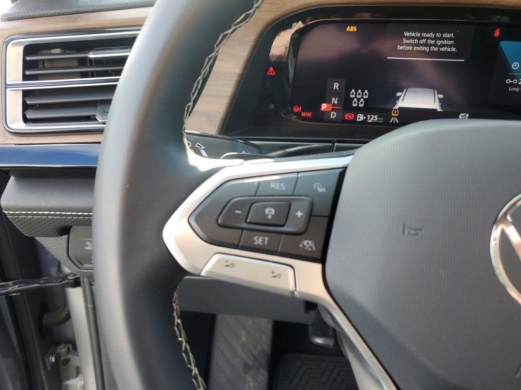 Used 2024 Volkswagen Atlas SE image 14