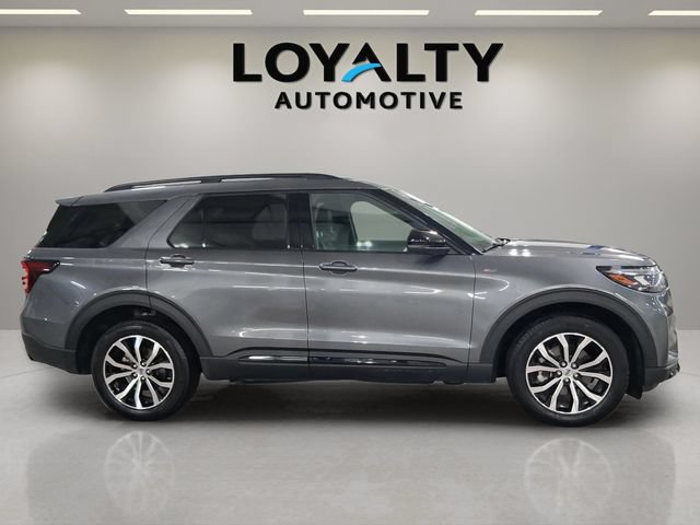 Used 2025 Ford Explorer ST-Line AWD/4WD image 6