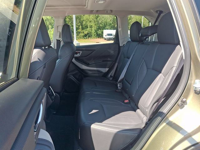 Used 2024 Subaru Forester Limited AWD/4WD image 10