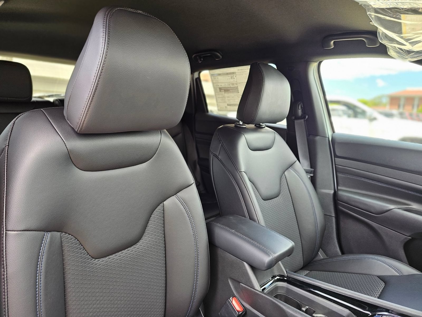 New 2026 Jeep Compass Latitude AWD/4WD image 18