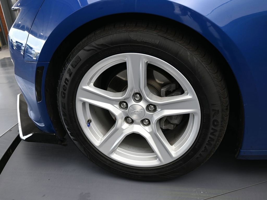 Used 2023 Chevrolet Camaro LT image 30