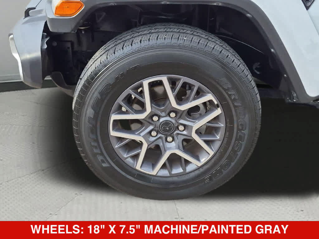 Used 2025 Jeep Wrangler Unlimited Sahara AWD/4WD image 13