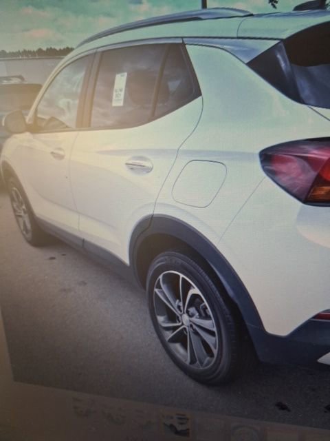 Used 2021 Buick Encore GX Select w/ Advanced Technology Package FWD image 9