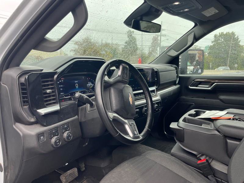 Used 2024 Chevrolet Silverado 2500 LT image 9