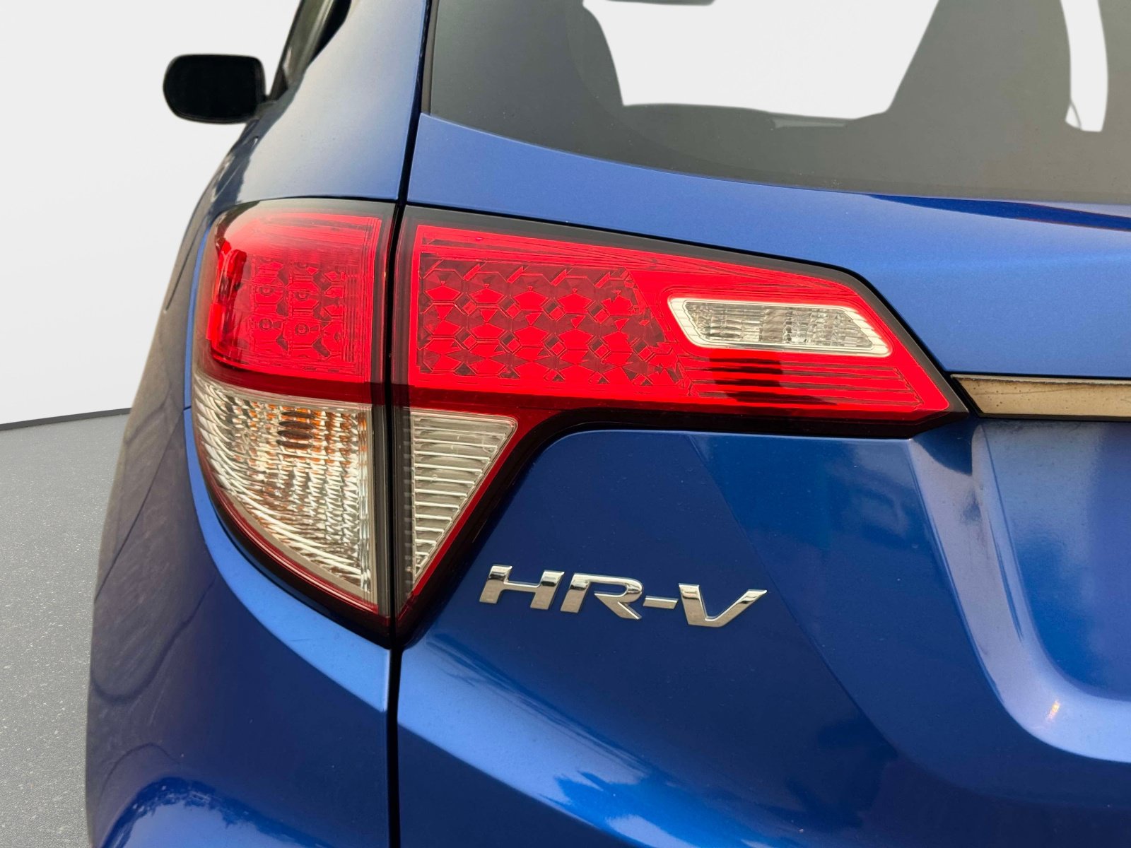 Used 2022 Honda HR-V Sport image 10