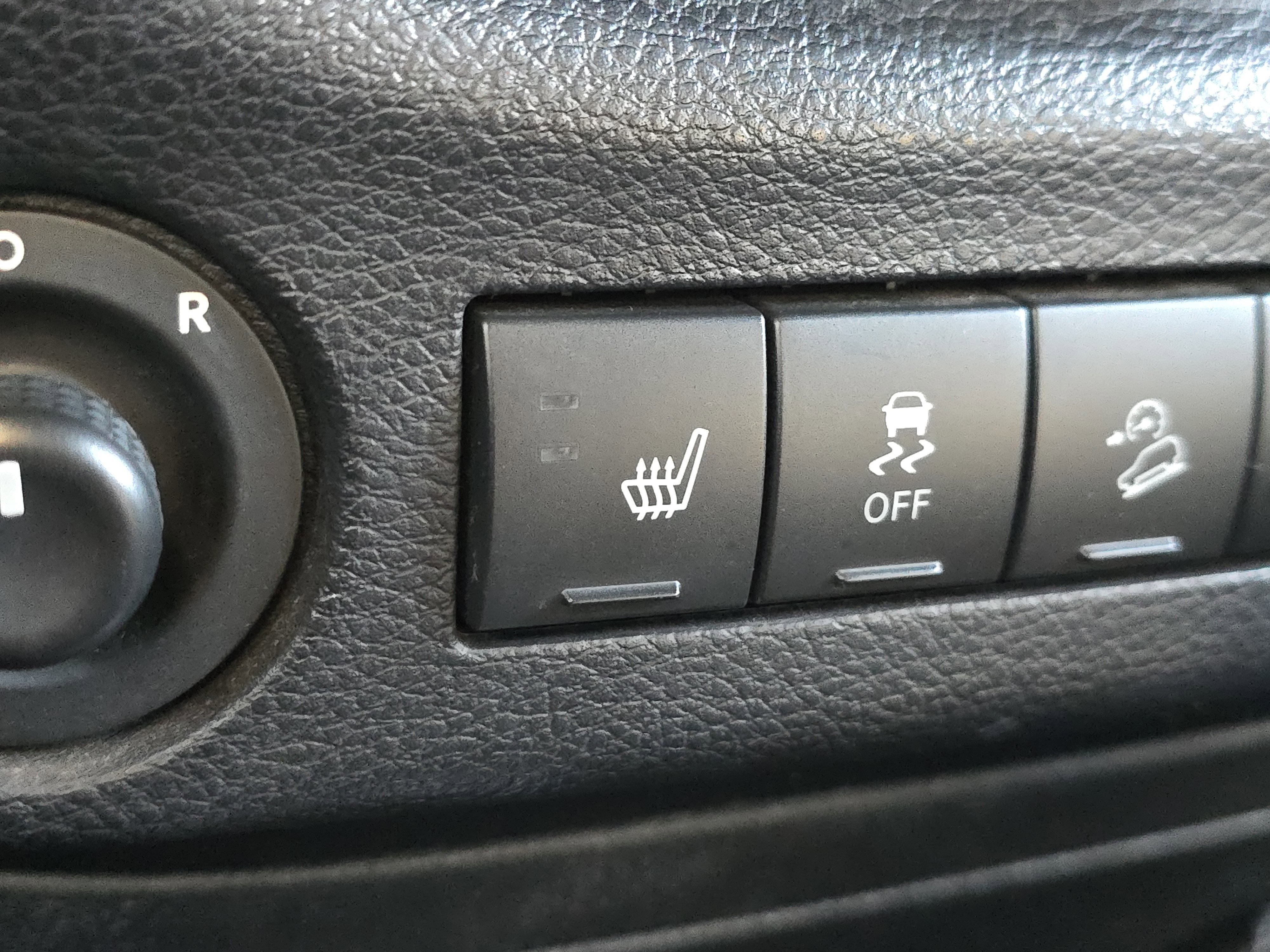 Used 2014 Jeep Wrangler Unlimited Sahara w/ Connectivity Group image 10