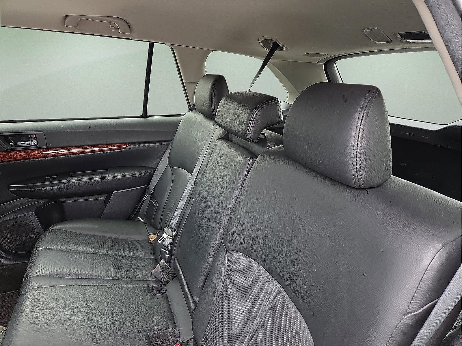 Used 2012 Subaru Outback 2.5i Limited w/ Moonroof Pkg image 10