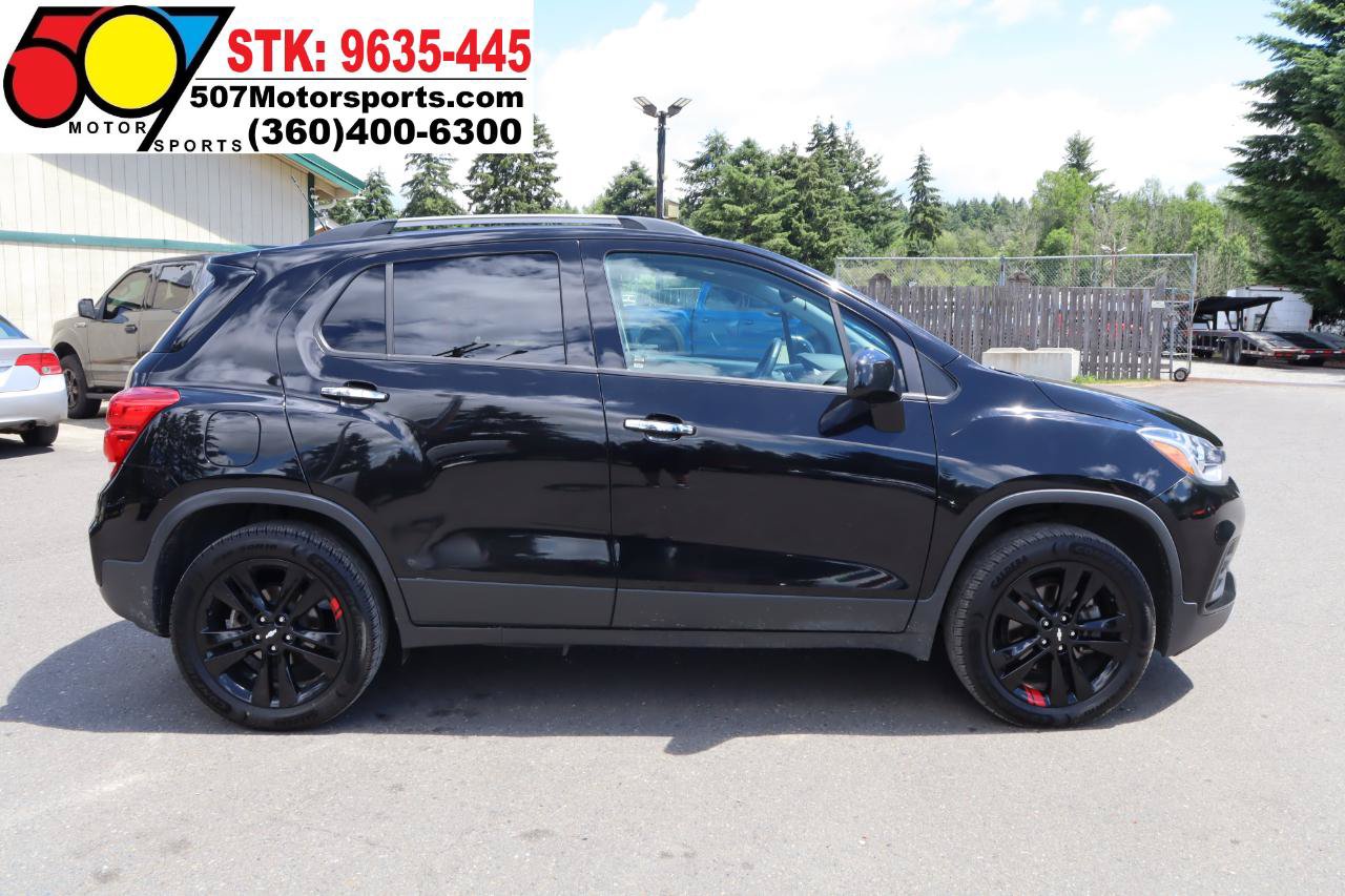 Used 2019 Chevrolet Trax LT w/ Sun & Sound Package AWD/4WD image 9