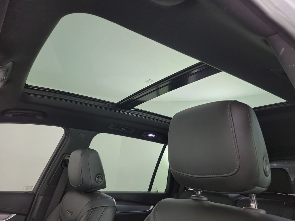 Certified 2023 Cadillac XT6 Luxury FWD image 18