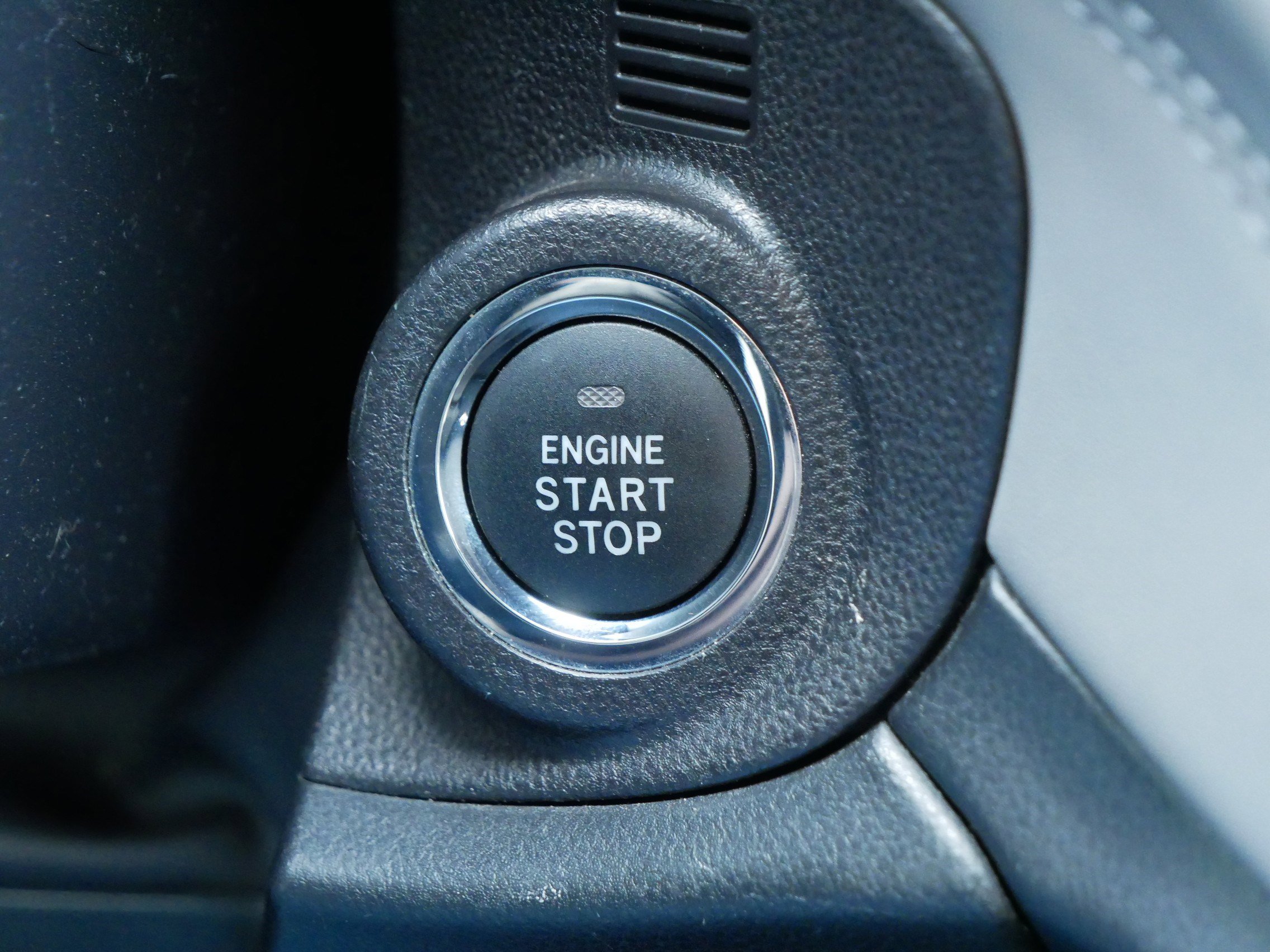 Used 2020 Subaru Outback Premium image 29