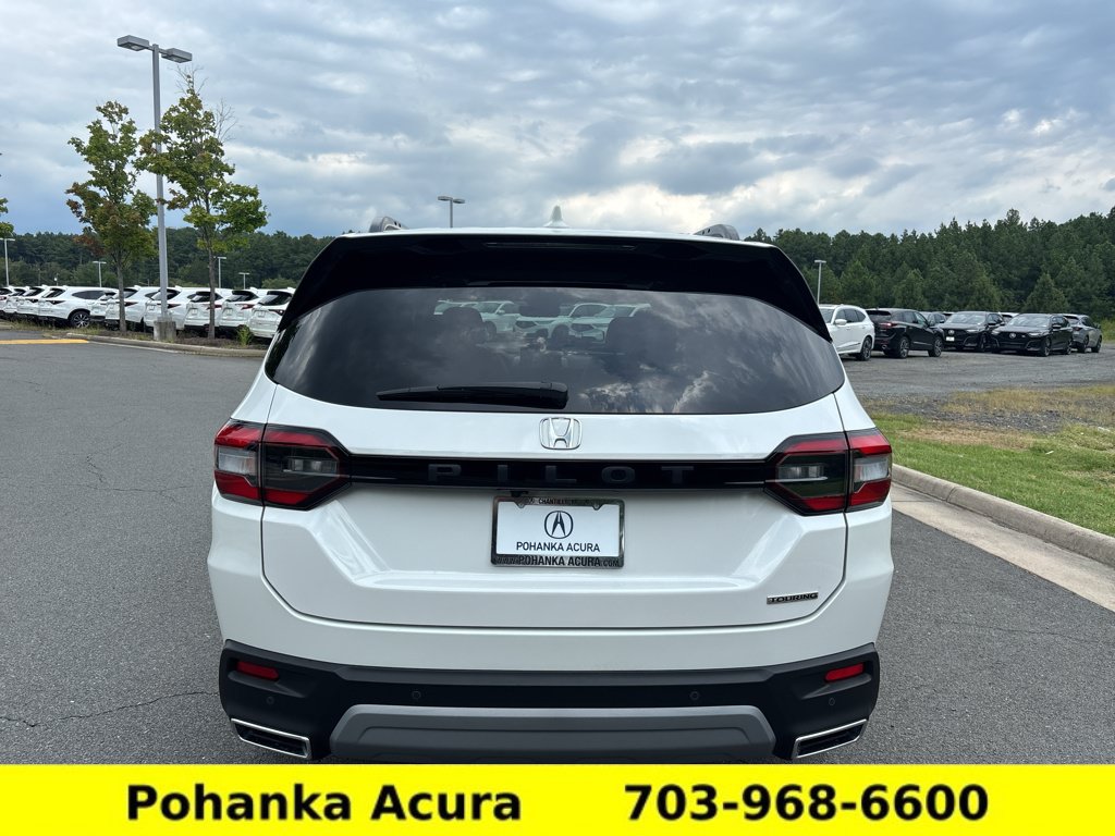 Used 2024 Honda Pilot Touring image 6