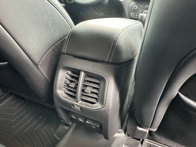 Used 2021 Jeep Cherokee Latitude Lux w/ Comfort/Convenience Group image 32