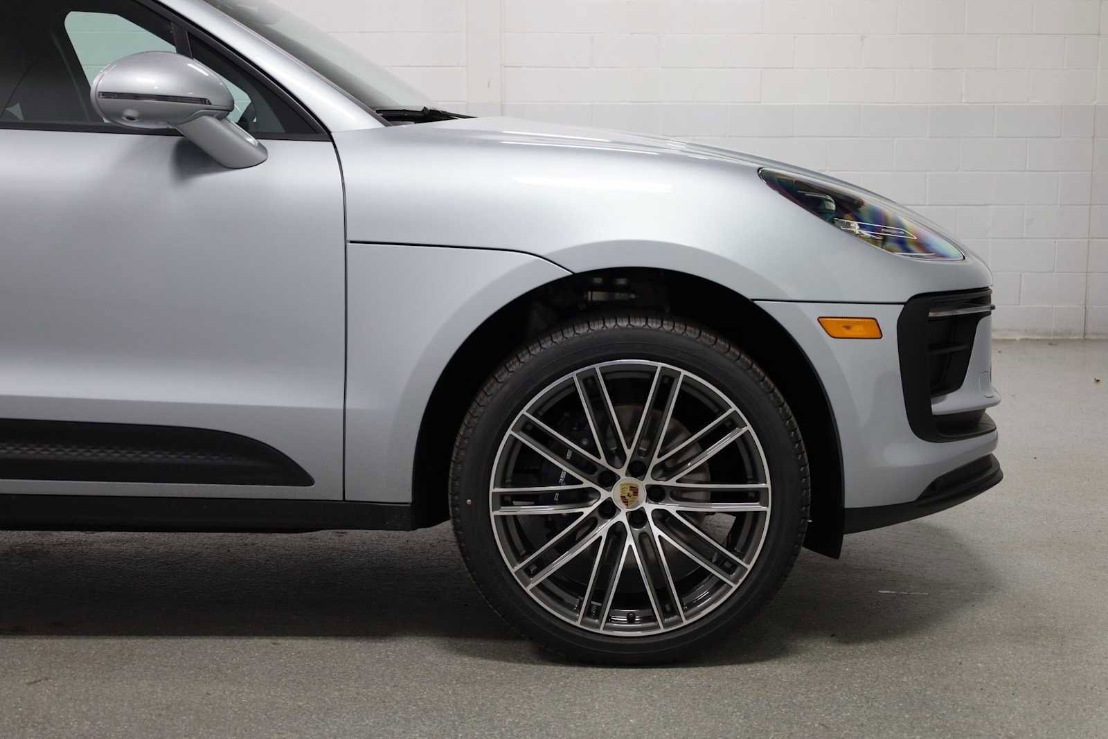 New 2026 Porsche Macan image 11