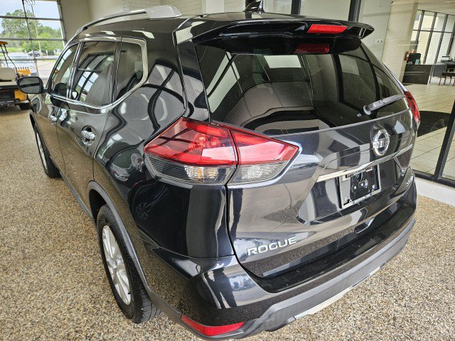 Used 2018 Nissan Rogue SV AWD/4WD image 4