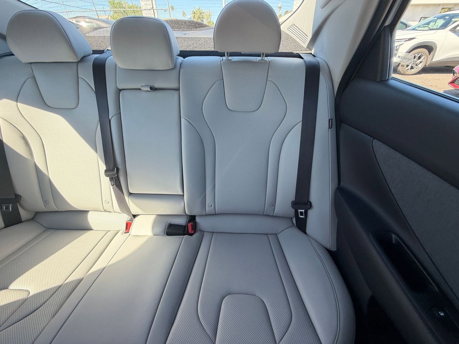 Used 2025 Hyundai Elantra Limited FWD image 39