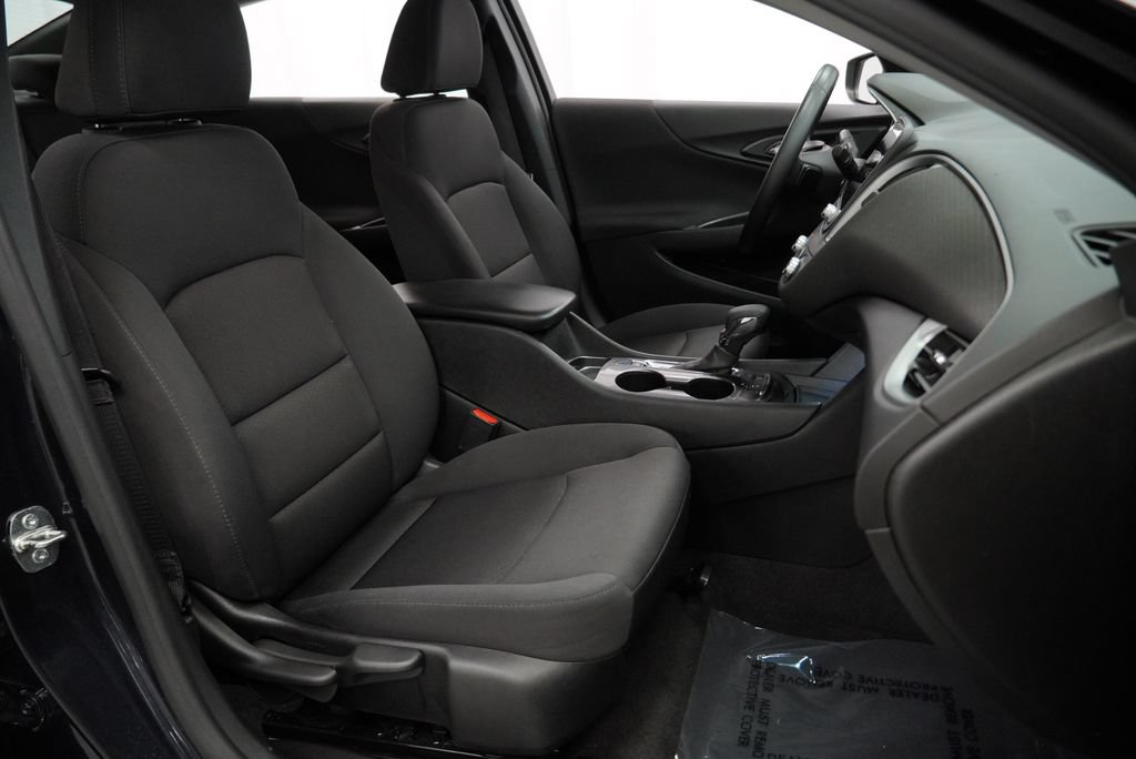Certified 2023 Chevrolet Malibu RS w/ Driver Confidence Package FWD image 30