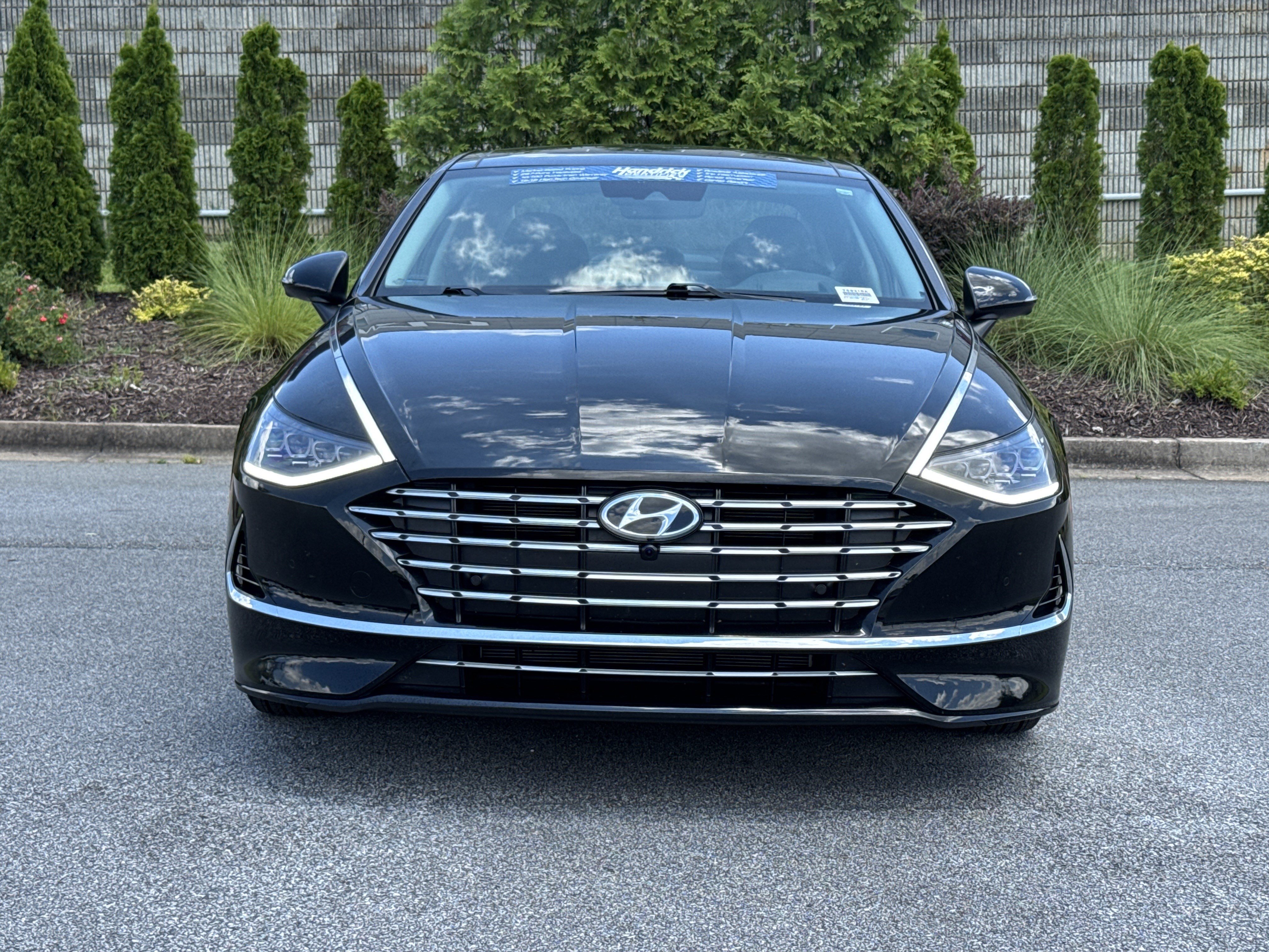 Used 2023 Hyundai Sonata Limited w/ Cargo Package FWD image 3