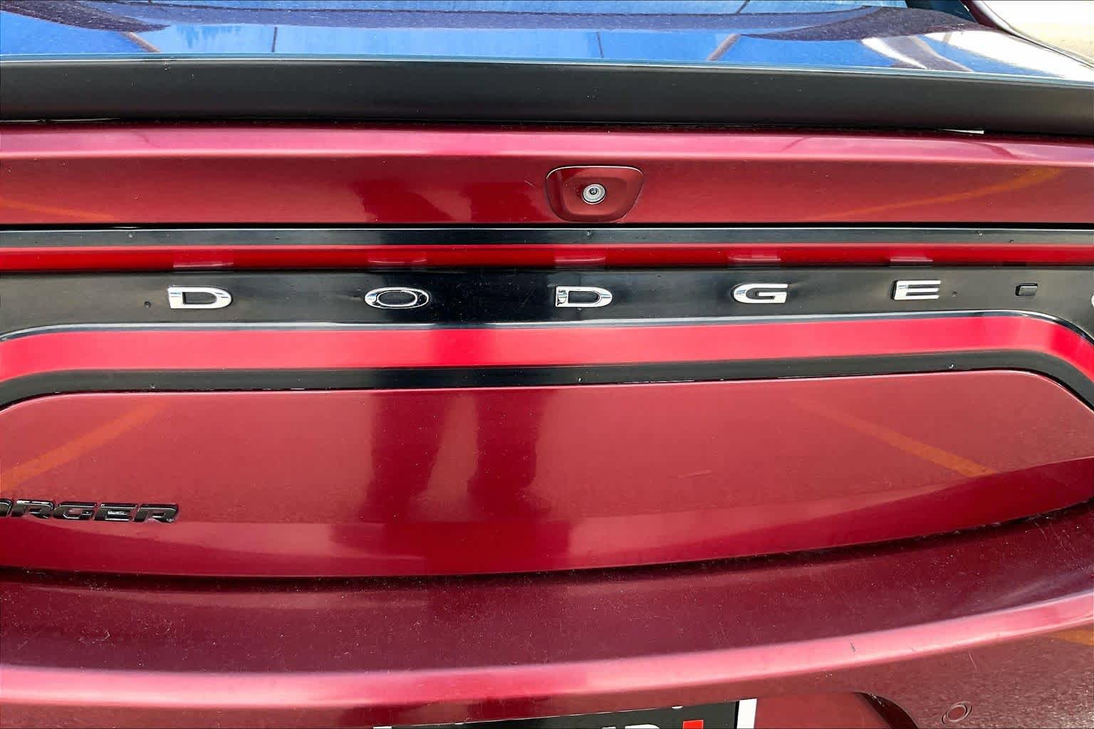 Used 2019 Dodge Charger SXT w/ Blacktop Package RWD image 31