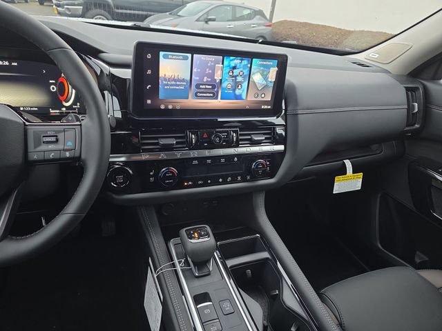 New 2026 Nissan Pathfinder Platinum w/ Accent Package image 26